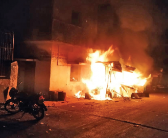 2 vegetable stalls gutted in fire at Baina