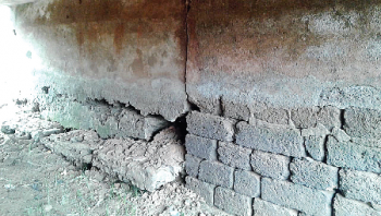 Authorities inspect dilapidated Costi bridge