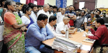Irate Gandhi market vendors demand basic amenities