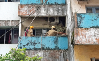 Alert neighbours avert fire disaster