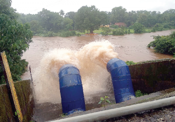 10 houses damaged in Bicholim