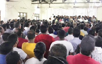 Taxi operators threaten to surrender their permits