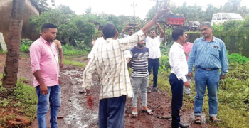 Road blockade in Cotarli to highlight power outage