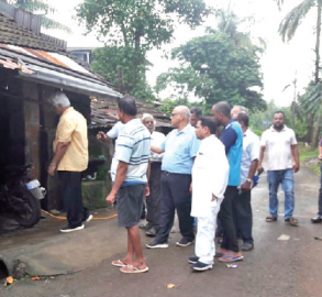 Kamat and Khalap visit Sal, demand urgent assistance to victims
