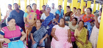Angry Vasco fisherwomen now threaten to sell fish inside Mormugao Council building