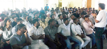 GoaMiles cabbies discuss issues with management