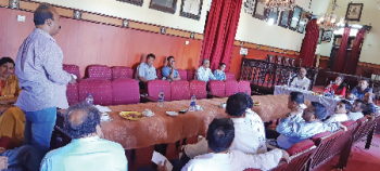 Two oppn councillors promise support to MMC chairperson