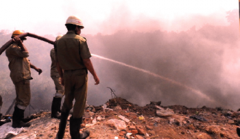 Miscreants set thermocol waste on fire near wholesale market