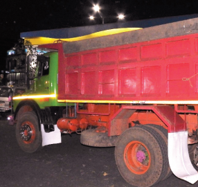 Sand mining: Cops seize truck at Uzro-Camurlim