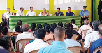 Governor visits Corlim, vows to solve problems of farmers