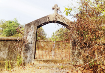 Curtorkars grouse over inability to use leprosy hospital land for village needs