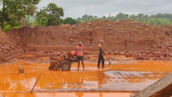 Illegal laterite extraction biz rampant in Pissurlem-Sattari