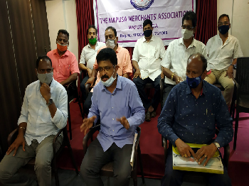 Traders against encroachment on footpaths: Mapusa merchants