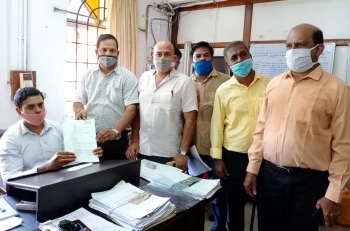 Cunchelim locals up ante against devp of plots on cricket ground <Cunchelim locals Plots Cricket Goa>