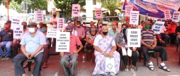 Ministers should stop using govt vehicles if no money to pay our pension: Seafarers