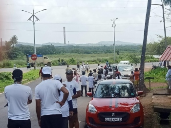 Relay 'Peace March' from dawn to dusk between Mollem-Vasco draws hundreds