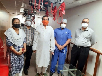 Shripad visits Manipal hospital for CT scan, chest physiotherapy, shows good improvement
