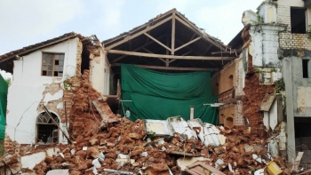 Facade of St Rock Church at Tollecanto collapses, efforts on to clear debris