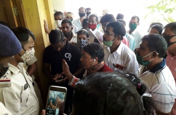 Farmers protest non-inclusion of names in members' list; tenants assoc polls deferred