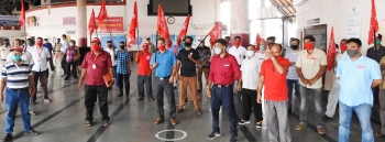 Railway union threatens to stop trains on Oct 22, demands productivity bonus