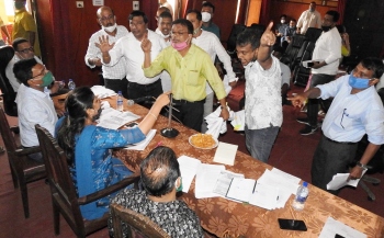 Uproar & allegations at MMC meeting over nod for high-cost biomethanation plants