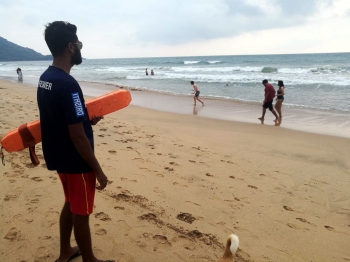 Agonda comes alive as tourists flock to beach