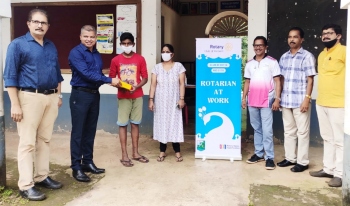 Smartphone given to needy Pernem student