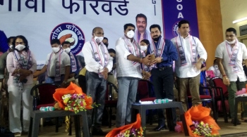 State needs to be liberated from national politics: Vijai