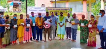 ICAR-KVK distributes seeds to farmers at Mardol