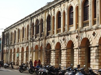 Chief officer and Administrator embark on mission spruce-up of Margao council heritage structure