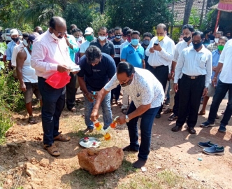 Works pending for many years to be taken on priority: Isidore