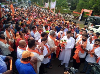 Drama at Mandrem as Arolkar, 100 others join MGP on road
