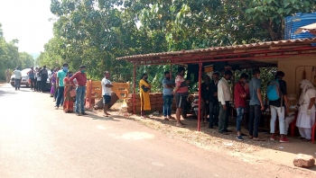 Locals, tourist operators in Pernem fume as Maha begins border checks