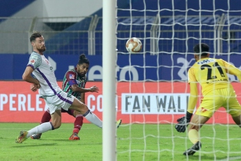 ATK Mohun Bagan consolidate lead at top