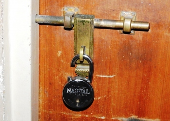 Burglars strike at shops in complex under very nose of Margao police HQ