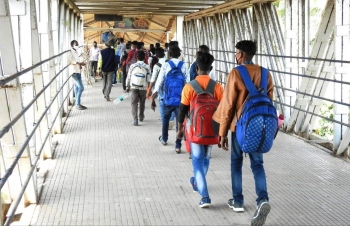 Small-time bizmen relieved as Margao railway station footbridge opens