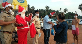 Police, Santa team up for Covid awareness in Pernem