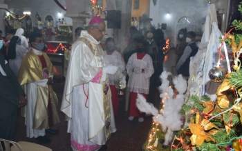 Early services mark Christmas celebrations in Belagavi