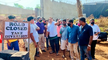 Penha de Franca locals oppose new HC building compound wall