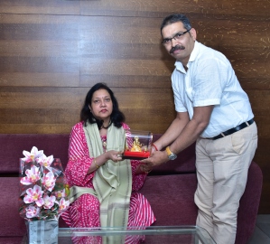 Pratima demits office as SIC