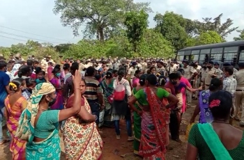 Melauli turns into a warzone; Police, locals clash over IIT survey work