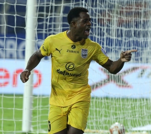 Ogbeche fires Mumbai City past Bagan