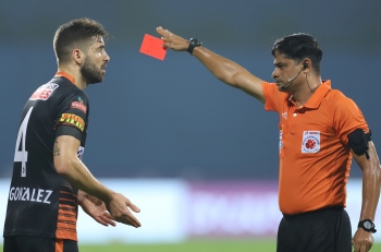 10-man FC Goa hold Kerala