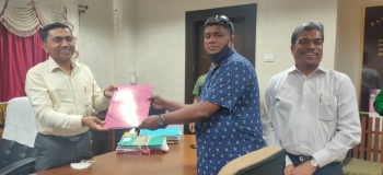 MUCB shareholder hands memo to CM on depositors' plight