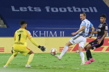 Jamshedpur snap winless run with Mobashir goal