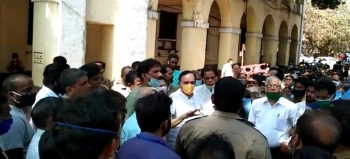 MMC staff strike continues, union threatens to file FIR against council