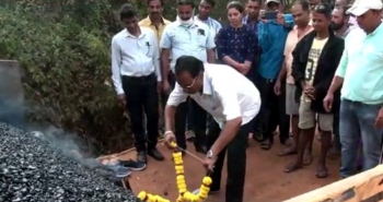 Hotmixing finally begins at Agonda beach road