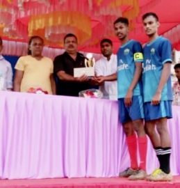 Kirbhatt B win Shining Stars trophy