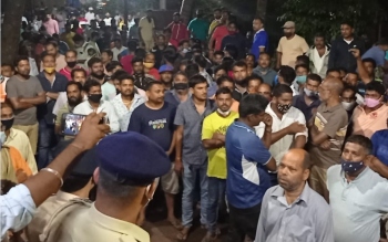 Tense situation at Calangute PS as taxi driver held for instigating colleagues against GoaMiles drivers