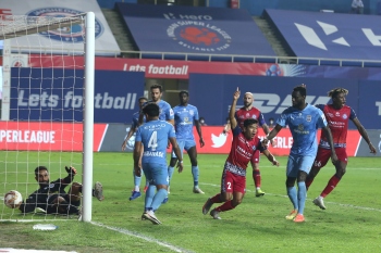 Mumbai City suffer League Shield setback with Jamshedpur loss